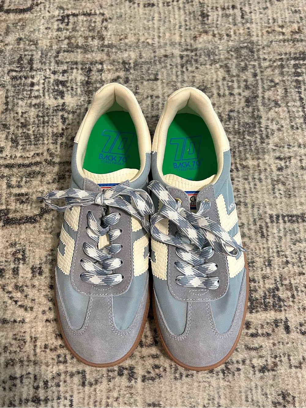 Back 70 Ghost Sneakers in Blue